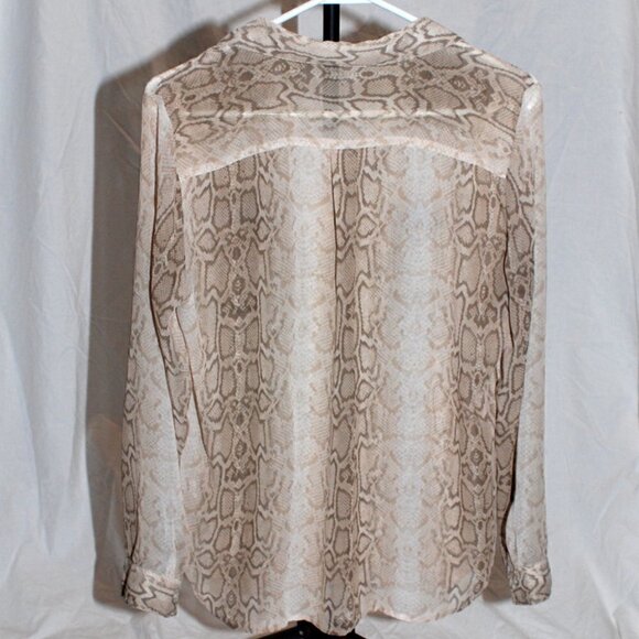 Old Navy Womens Large Sheer Blouse Snakeskin Button Down EUC Long Sleeve - Picture 2 of 2